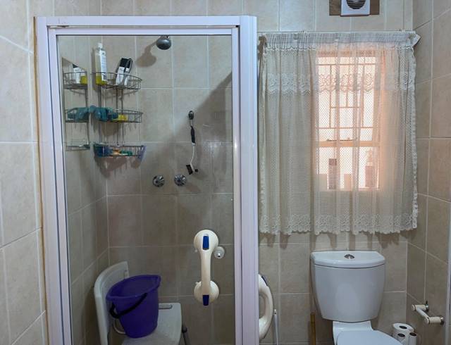 2 BEDROOM FLAT FOR SALE IN VANDERBIJLPARK SE 2